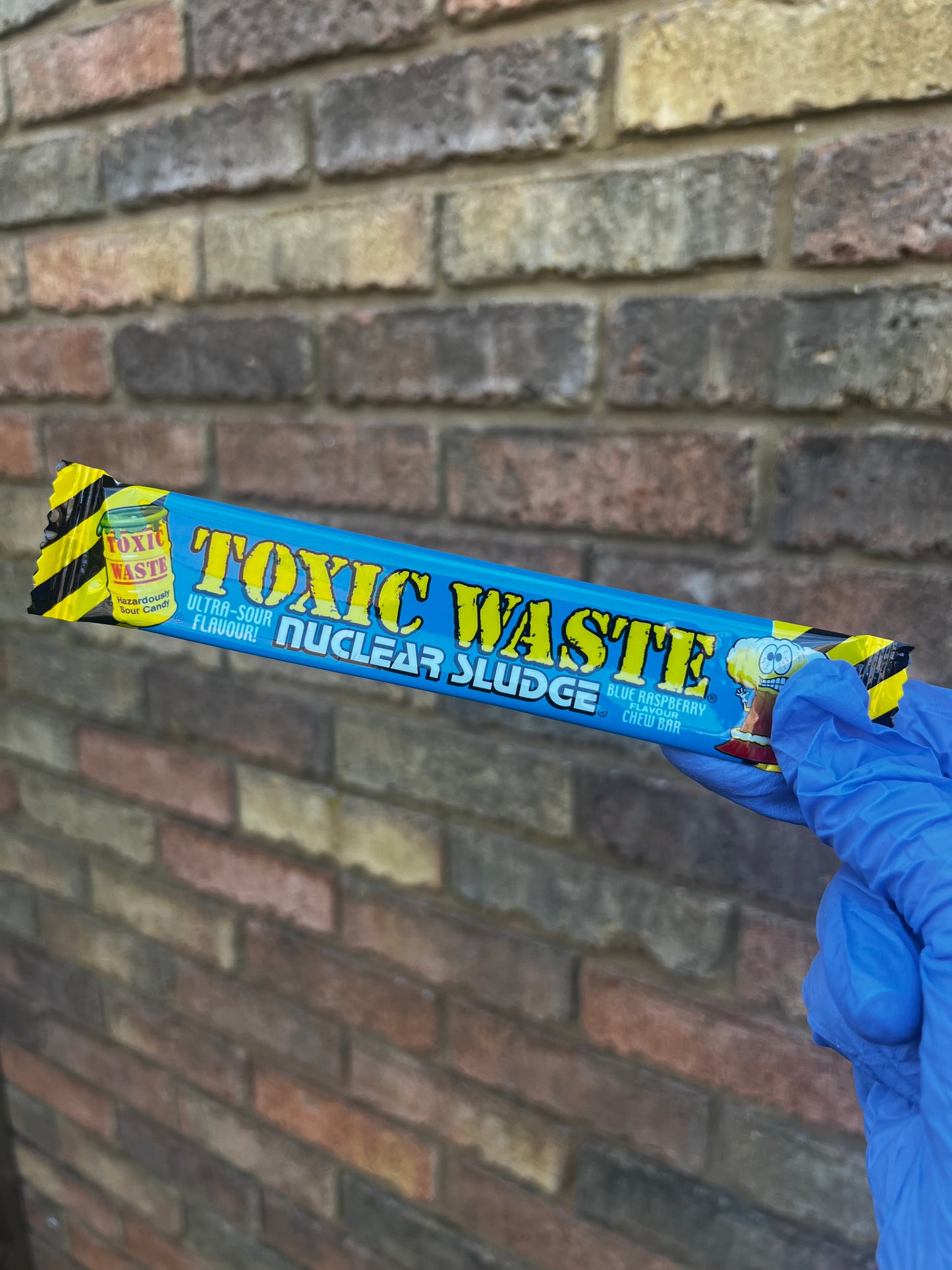 Toxic waste bar blue raspberry flavour